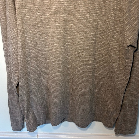 Vince. Gray & White Stripe Cotton Blend Long Sleeve Crew Neck Size Medium Men’s - Picture 3 of 11